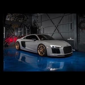 Meet your Posher, Derrick